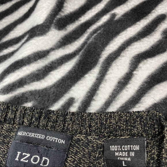 IZOD Argyle Sleeveless Sweater Vest - Picture 3 of 3